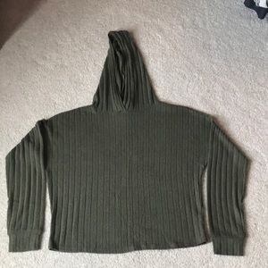 Lulus Green crop sweater